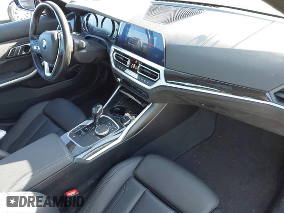 2020 BMW 3 Series 330i xDrive with VIN 3MW5R7J00L8B32413, listed as a IAAI auction lot 41940191 with 46,406 mi miles. Bid and sale history available at carsss.com. Image 5.