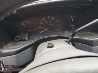 1994 Ford Taurus GL z VIN 1FALP52U0RA251491, wystawiony jako Copart lot #71640224 z przebiegiem Nie podano mil oraz Szkoda całkowita • Salvage title. Historia ofert i sprzedaży dostępna na DreamBid. Obrazek 9.