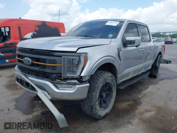 2023 Ford F-150 XL z VIN 1FTEW1E83PFB26367, wystawiony jako IAAI lot #42067676 z przebiegiem 32 068 mil mil oraz . Historia ofert i sprzedaży dostępna na DreamBid. Obrazek 17.