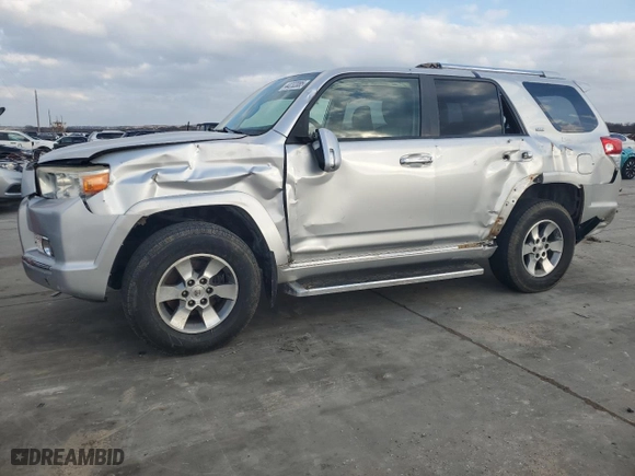 2011 Toyota 4Runner SR5 with VIN JTEZU5JR9B5027110, listed as a Copart auction lot 44232085 with 195,224 mi miles and Salvage Title. Bid and sale history available at carsss.com. Image 1.