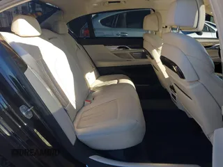 2017 BMW 7 Series ALPINA B7 xDrive with VIN WBA7F2C52HG422187, listed as a IAAI auction lot 41319169 with 114,883 mi miles. Bid and sale history available at carsss.com. Image 8.