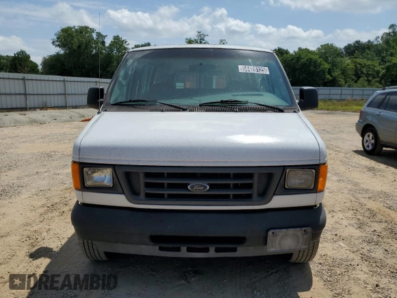 2004 Ford Econoline Passenger XL with VIN 1FBSS31L84HA53604, listed as a Copart auction lot 54428125 with 165,114 mi miles and Clean title. Bid and sale history available at DreamBid. Image 5.