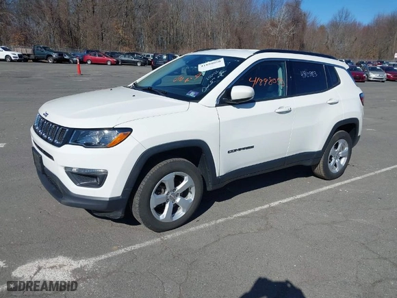 2020 Jeep Compass Latitude with VIN 3C4NJDBB7LT130048, listed as a IAAI auction lot 41898050 with 92,664 mi miles. Bid and sale history available at carsss.com. Image 2.