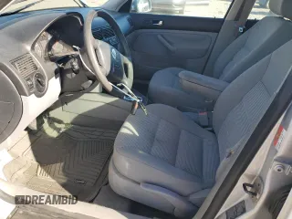 2003 Volkswagen Golf GLS с VIN 9BWGK61J234070931, выставлен на аукционе Copart как лот 72625484 с пробегом 130 431 миль миль и Списание • Salvage title. История ставок и продаж доступна на DreamBid. Изображение 7.