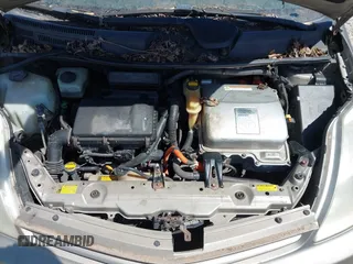 2005 Toyota Prius with VIN JTDKB20U053031398, listed as a IAAI auction lot 42082883 with 1 mi miles. Bid and sale history available at carsss.com. Image 10.