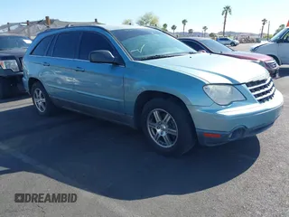2008 Chrysler Pacifica Touring z VIN 2A8GM68X88R619480, wystawiony jako IAAI lot #42142089 z przebiegiem 160 547 mil mil oraz . Historia ofert i sprzedaży dostępna na DreamBid. Obrazek 1.