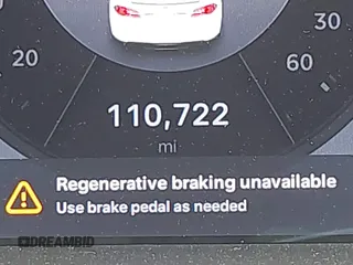 2013 Tesla Model S Performance z VIN 5YJSA1DP1DFP16609, wystawiony jako IAAI lot #42458995 z przebiegiem 110 722 mil mil oraz . Historia ofert i sprzedaży dostępna na DreamBid. Obrazek 15.