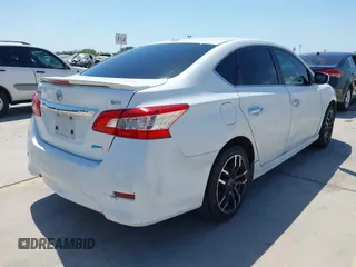 2014 Nissan Sentra SR z VIN 3N1AB7AP4EY271744, wystawiony jako IAAI lot #42203630 z przebiegiem 69 567 mil mil oraz . Historia ofert i sprzedaży dostępna na DreamBid. Obrazek 4.