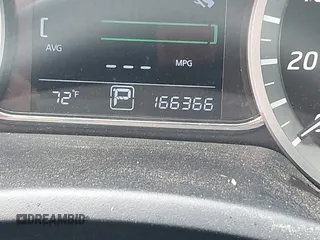 2015 Nissan Sentra SV z VIN 3N1AB7APXFY244338, wystawiony jako IAAI lot #42182605 z przebiegiem 166 366 mil mil oraz . Historia ofert i sprzedaży dostępna na DreamBid. Obrazek 15.