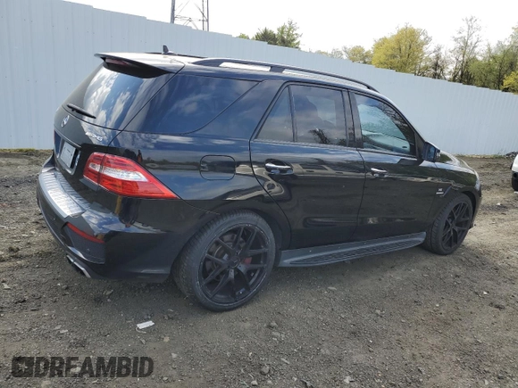 2015 Mercedes-Benz M 63 AMG with VIN 4JGDA7EB5FA549984, listed as a Copart auction lot 51907984 with 132,030 mi miles and Salvage Title. Bid and sale history available at carsss.com. Image 3.