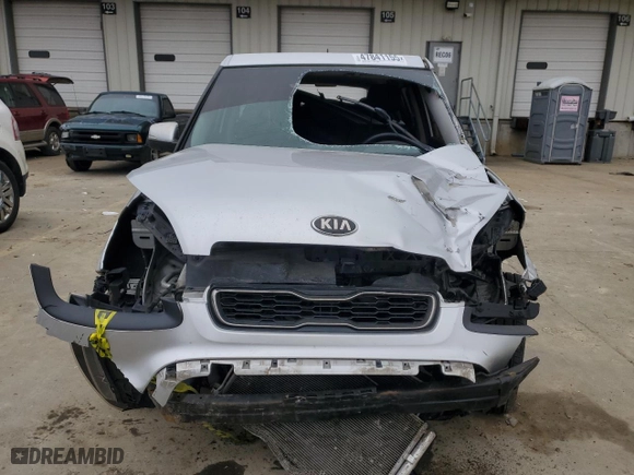 2013 Kia Soul + with VIN KNDJT2A68D7769529, listed as a Copart auction lot 47841155 with 200,836 mi miles and Salvage Title. Bid and sale history available at carsss.com. Image 5.