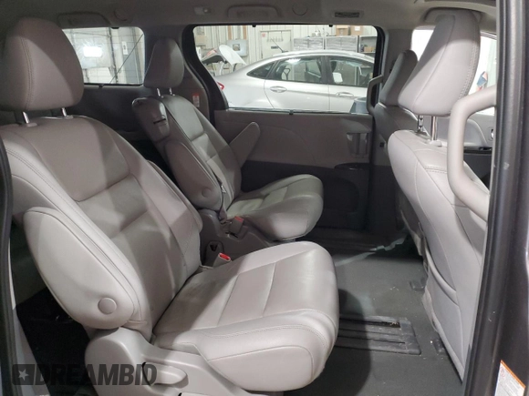 2020 Toyota Sienna XLE Auto Access Seat with VIN 5TDYZ3DC4LS039013, listed as a Copart auction lot 46858545 with 103,103 mi miles and Salvage Title. Bid and sale history available at carsss.com. Image 11.