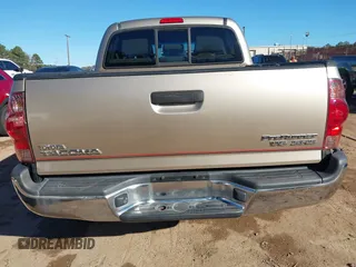 2008 Toyota Tacoma PreRunner with VIN 5TEJU62N78Z509695, listed as a IAAI auction lot 41163580 with 195,659 mi miles. Bid and sale history available at carsss.com. Image 17.