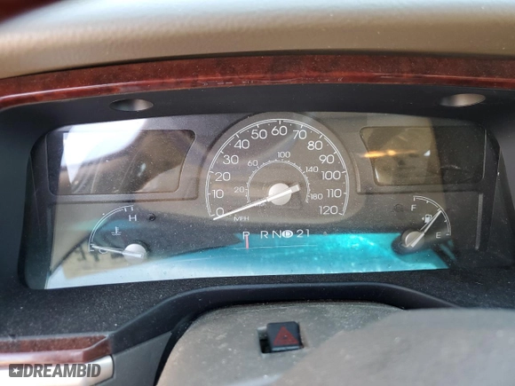 2005 Lincoln Town Car Signature Limited with VIN 1LNHM82W95Y620664, listed as a Copart auction lot 58664424 with 0 mi miles and Salvage Title. Bid and sale history available at carsss.com. Image 9.