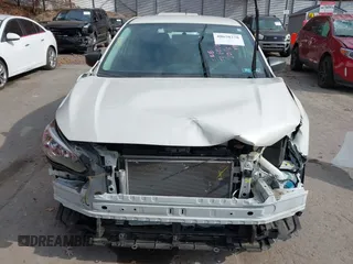 2022 Subaru Impreza z VIN 4S3GTAB66N3710829, wystawiony jako IAAI lot #40670278 z przebiegiem 35 718 mil mil oraz . Historia ofert i sprzedaży dostępna na DreamBid. Obrazek 13.