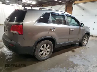 2013 Kia Sorento LX with VIN 5XYKTCA64DG327313, listed as a Copart auction lot 52108515 with 147,762 mi miles and Salvage Title. Bid and sale history available at carsss.com. Image 3.