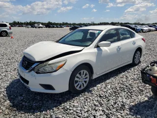 2017 Nissan Altima S z VIN 1N4AL3AP2HN340876, wystawiony jako Copart lot #61282025 z przebiegiem 111 652 mil mil oraz Szkoda całkowita • Salvage title. Historia ofert i sprzedaży dostępna na DreamBid. Obrazek 1.
