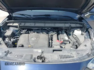 2021 Toyota Highlander XLE with VIN 5TDGZRBH4MS543611, listed as a IAAI auction lot 42117900 with 66,333 mi miles and . Bid and sale history available at DreamBid. Image 10.