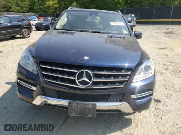 2015 Mercedes-Benz M 350 z VIN 4JGDA5HB1FA618394, wystawiony jako Copart lot #55184115 z przebiegiem 97 299 mil mil oraz Szkoda całkowita • Salvage title. Historia ofert i sprzedaży dostępna na DreamBid. Obrazek 5.
