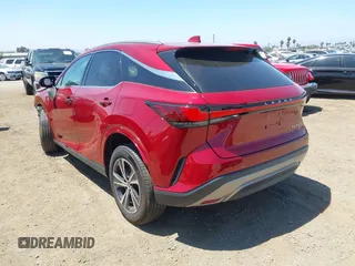 2023 Lexus RX 350h z VIN 2T2BBMCA1PC007338, wystawiony jako IAAI lot #42630893 z przebiegiem 15 355 mil mil oraz . Historia ofert i sprzedaży dostępna na DreamBid. Obrazek 3.