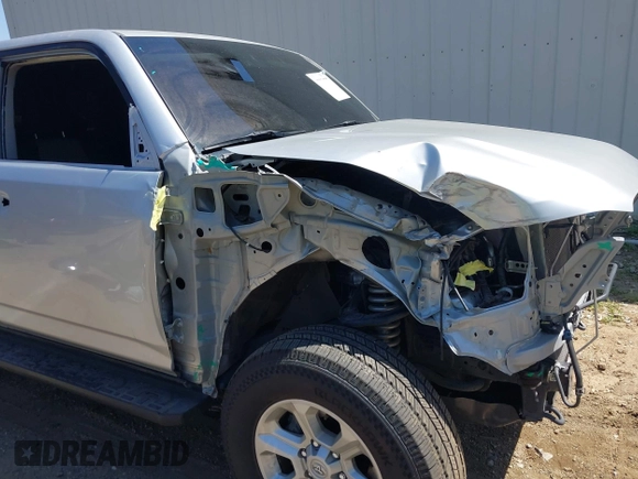 2023 Toyota 4Runner SR5 с VIN JTEMU5JR1P6089760, выставлен на аукционе IAAI как лот 42320237 с пробегом 52 939 миль миль и . История ставок и продаж доступна на DreamBid. Изображение 18.