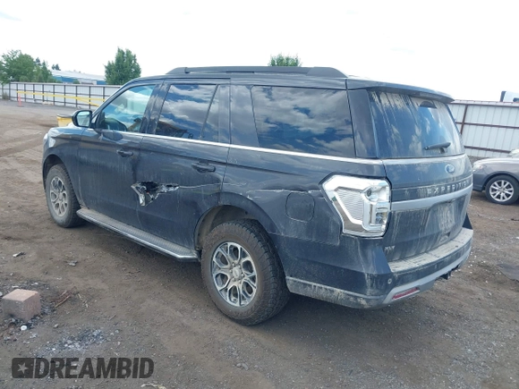 2022 Ford Expedition XLT with VIN 1FMJU1JT3NEA66717, listed as a IAAI auction lot 42674245 with 70,250 mi miles and . Bid and sale history available at DreamBid. Image 3.