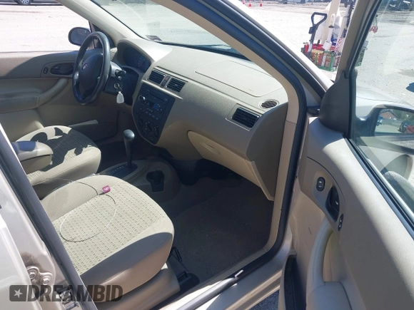 2007 Ford Focus SE with VIN 1FAFP36N47W216229, listed as a IAAI auction lot 42085254 with 57,586 mi miles and . Bid and sale history available at carsss.com. Image 5.