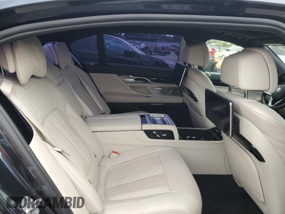 2018 BMW 7 Series ALPINA B7 xDrive with VIN WBA7F2C56JG424773, listed as a Copart auction lot 48840543 with 21,779 mi miles. Bid and sale history available at carsss.com. Image 10.