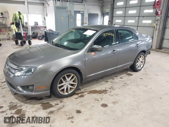 2010 Ford Fusion SEL with VIN 3FAHP0CGXAR272036, listed as a IAAI auction lot 41734766 with 200,992 mi miles. Bid and sale history available at carsss.com. Image 2.