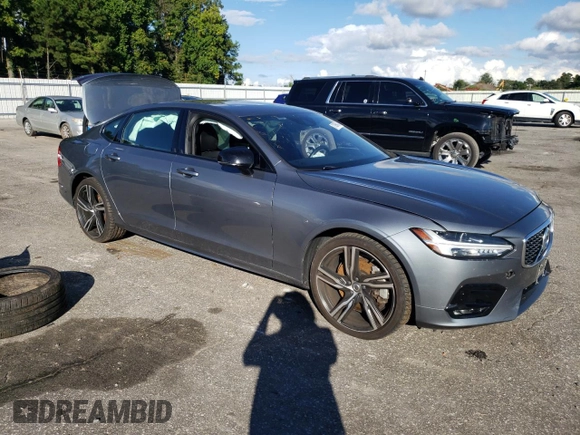 2020 Volvo S90 R-Design with VIN LVYA22MT0LP174296, listed as a Copart auction lot 71896424 with 43,633 mi miles and Salvage Title. Bid and sale history available at carsss.com. Image 4.