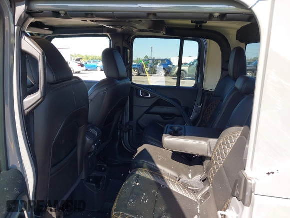2022 Jeep Gladiator High Altitude with VIN 1C6HJTFG6NL152173, listed as a IAAI auction lot 42524638 with 17,148 mi miles and . Bid and sale history available at DreamBid. Image 8.