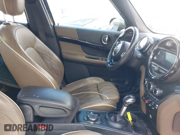 2019 MINI Countryman Cooper S с VIN WMZYT5C53K3J88318, выставлен на аукционе IAAI как лот 42008099 с пробегом 112 263 миль миль и . История ставок и продаж доступна на DreamBid. Изображение 5.