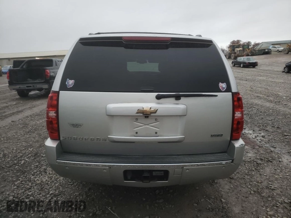 2010 Chevrolet Suburban LTZ with VIN 1GNUKKE31AR152299, listed as a Copart auction lot 83791914 with 209,102 mi miles and Clean Title. Bid and sale history available at carsss.com. Image 6.