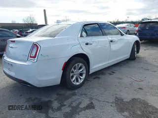 2015 Chrysler 300 Limited with VIN 2C3CCAAG8FH781252, listed as a IAAI auction lot 41138887 with 115,116 mi miles. Bid and sale history available at carsss.com. Image 4.