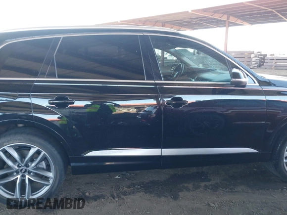 2017 Audi Q7 Premium Plus z VIN WA1LAAF78HD001416, wystawiony jako IAAI lot #42543835 z przebiegiem 110 037 mil mil oraz . Historia ofert i sprzedaży dostępna na DreamBid. Obrazek 14.