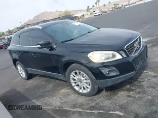 2010 Volvo XC60 3.0T with VIN YV4992DZXA2076751, listed as a IAAI auction lot 42065186 with 1 mi miles. Bid and sale history available at carsss.com. Image 1.