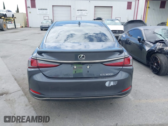 2024 Lexus ES 300h with VIN 58ABA1C18RU039512, listed as a IAAI auction lot 42051732 with 19,728 mi miles and . Bid and sale history available at DreamBid. Image 16.