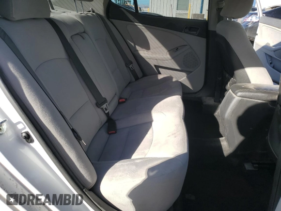 2015 Kia Optima LX z VIN 5XXGM4A72FG518429, wystawiony jako Copart lot #46238265 z przebiegiem 91 552 mil mil oraz Czysty tytuł • Clean title. Historia ofert i sprzedaży dostępna na DreamBid. Obrazek 10.
