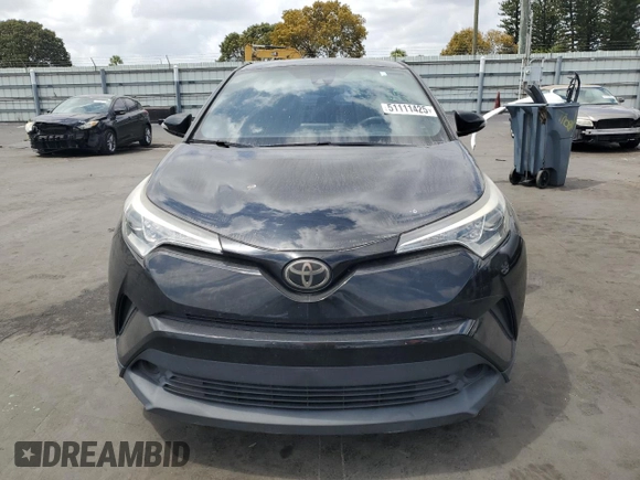 2018 Toyota C-HR XLE with VIN NMTKHMBX1JR015428, listed as a Copart auction lot 51111425 with 95,500 mi miles and Salvage Title. Bid and sale history available at carsss.com. Image 5.