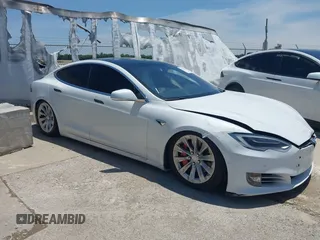 2018 Tesla Model S 75D z VIN 5YJSA1E25JF245269, wystawiony jako IAAI lot #42335263 z przebiegiem 56 086 mil mil oraz . Historia ofert i sprzedaży dostępna na DreamBid. Obrazek 13.
