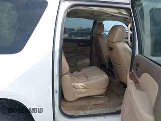 2007 GMC Yukon XL SLT with VIN 1GKFC16047R185002, listed as a IAAI auction lot 41933776 with 189,187 mi miles. Bid and sale history available at carsss.com. Image 8.