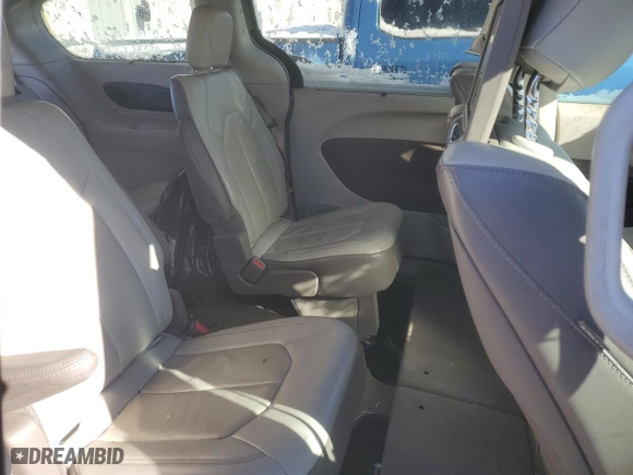 2017 Chrysler Pacifica Touring-L Plus with VIN 2C4RC1EG1HR584629, listed as a Copart auction lot 89064285 with 90,732 mi miles and Salvage Title. Bid and sale history available at carsss.com. Image 11.