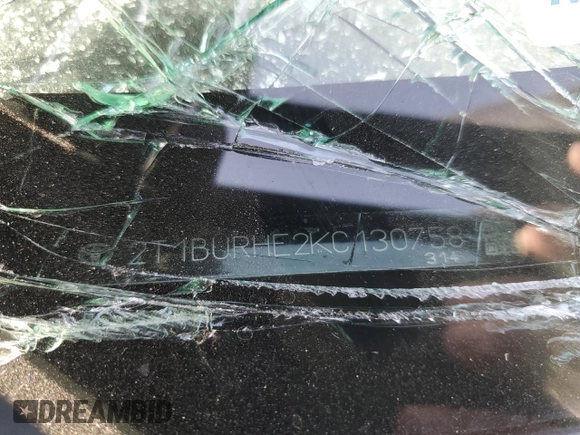 2019 Toyota Corolla L z VIN 2T1BURHE2KC130758, wystawiony jako Copart lot #57262985 z przebiegiem 48 758 mil mil oraz Szkoda całkowita • Salvage title. Historia ofert i sprzedaży dostępna na DreamBid. Obrazek 12.