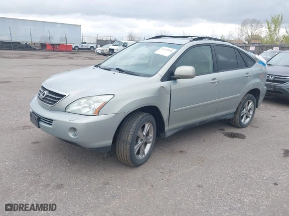 2007 Lexus RX 400h with VIN JTJHW31U972015418, listed as a IAAI auction lot 41973948 with 251,031 mi miles. Bid and sale history available at carsss.com. Image 2.