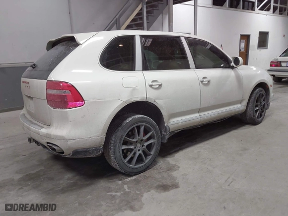 2008 Porsche Cayenne with VIN WP1AA29P88LA11043, listed as a IAAI auction lot 41433208 with 167,750 mi miles. Bid and sale history available at carsss.com. Image 4.