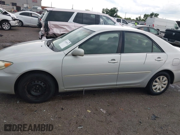 2006 Toyota Camry STD with VIN 4T1BE32KX6U736645, listed as a IAAI auction lot 42495312 with 177,972 mi miles and . Bid and sale history available at DreamBid. Image 14.