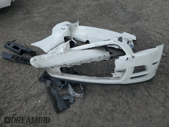 2013 Ford Mustang V6 с VIN 1ZVBP8EM3D5229423, выставлен на аукционе Copart как лот 63801765 с пробегом 242 229 миль миль и Списание • Salvage title. История ставок и продаж доступна на DreamBid. Изображение 12.