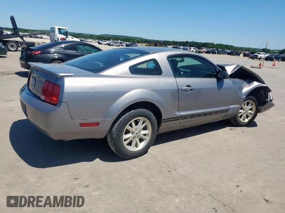 2007 Ford Mustang Deluxe z VIN 1ZVFT80N375232811, wystawiony jako Copart lot #57910365 z przebiegiem 162 721 mil mil oraz Szkoda całkowita • Salvage title. Historia ofert i sprzedaży dostępna na DreamBid. Obrazek 3.