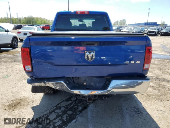 2017 Ram 1500 ST z VIN 1C6RR7FG6HS682111, wystawiony jako Copart lot #56308765 z przebiegiem 61 604 mil mil oraz Szkoda całkowita • Salvage title. Historia ofert i sprzedaży dostępna na DreamBid. Obrazek 6.