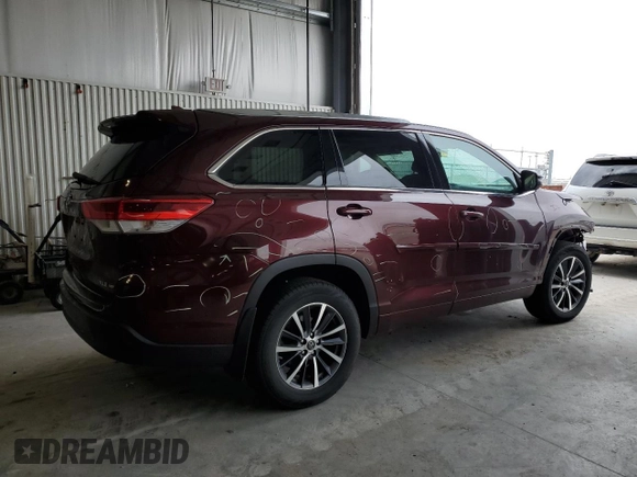 2017 Toyota Highlander XLE z VIN 5TDJZRFH8HS371458, wystawiony jako Copart lot #53861415 z przebiegiem 160 802 mil mil oraz Szkoda całkowita • Salvage title. Historia ofert i sprzedaży dostępna na DreamBid. Obrazek 3.